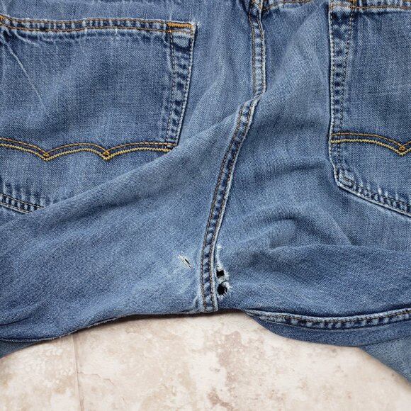 AEO American Eagle Distressed Holey Jeans Relaxed Straight Ripped Size 36 X 32 - Picture 10 of 15